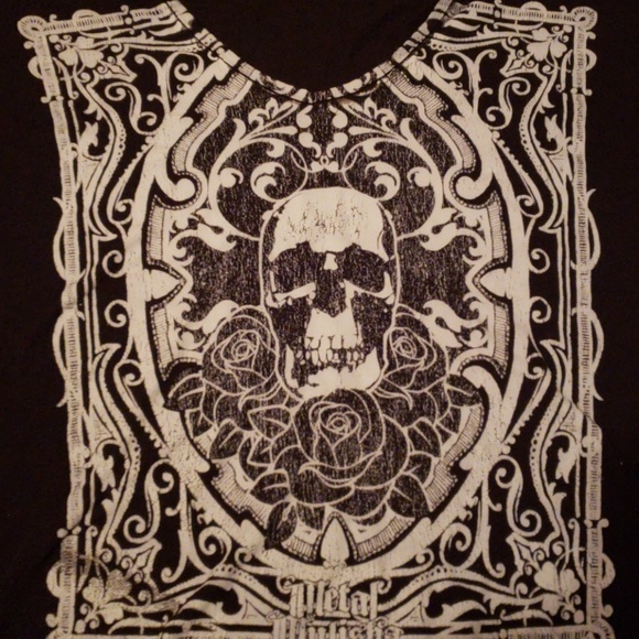 Tshirt - Picture 2 of 5